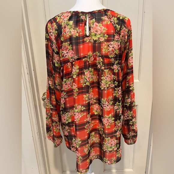 Timing Floral Blouse Size Medium - Picture 3 of 4